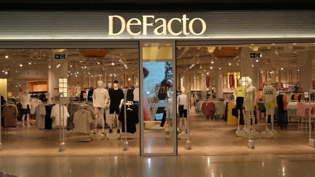 DeFacto