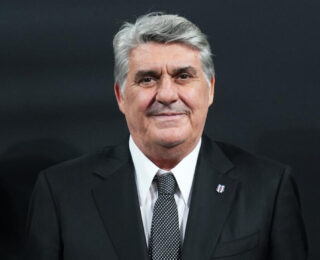Beşiktaş Başkanı Serdal Adalı Kimdir ?