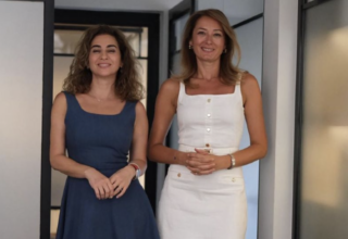 Akademi Saç Terapi’nin Kurucuları Evrim Bayraktar ve Burcu Çayözü Kimdir?